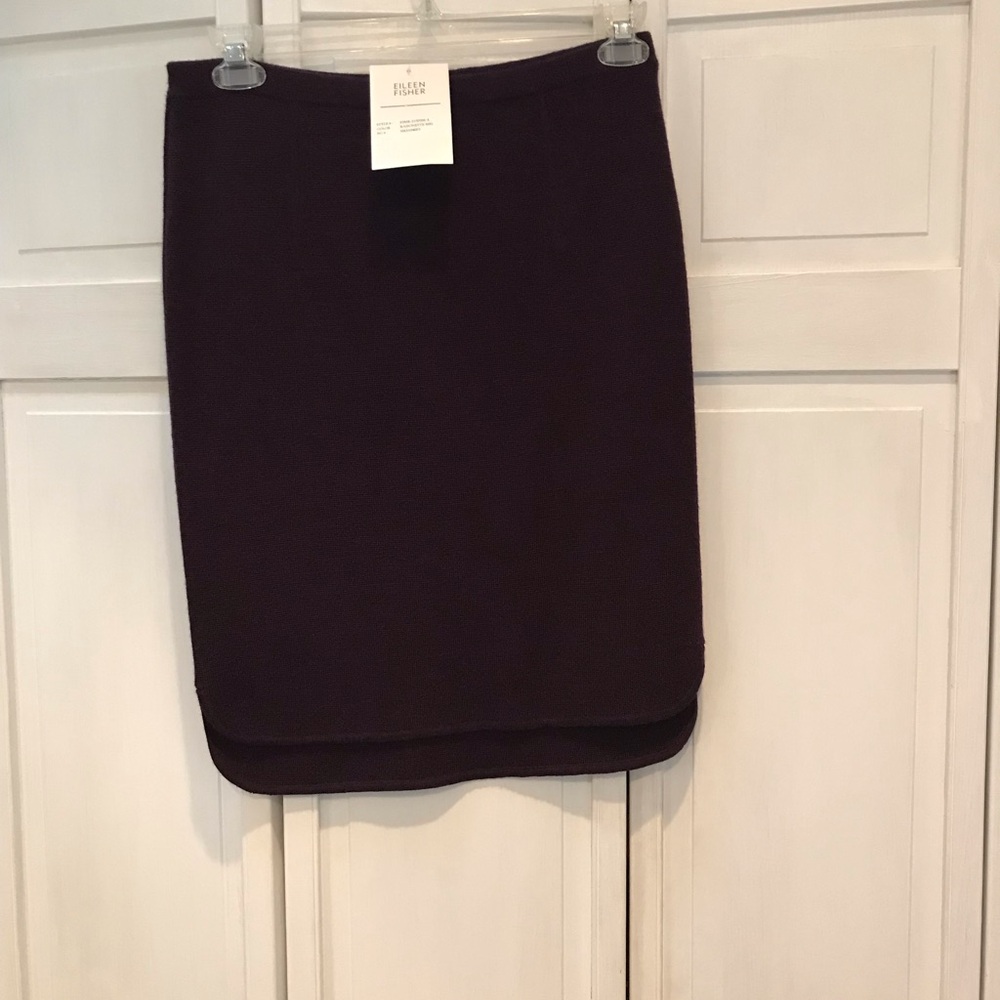 Eileen Fisher New Sample 100% Wool,Skirt. Front length 20” back 22” waist 30”